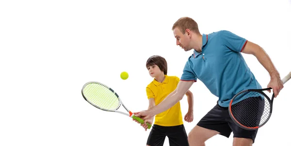 Lección Individual Entrenamiento Jugador Tenis Profesional Entrenador Enseña Los Adolescentes —  Fotos de Stock