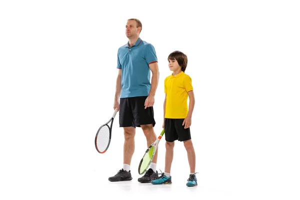 Giocatore Professionista Tennis Istruttore Ragazzo Età Scolare Indossando Uniforme Sportiva — Foto Stock