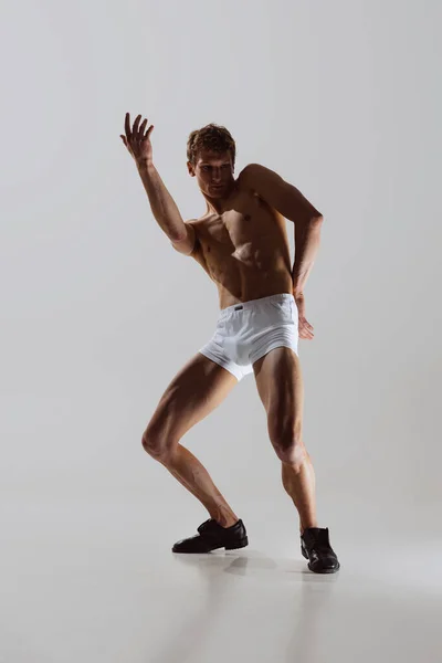 Solo Express Feelings Movements Contemp Dance Performance Young Flexible Shirtless — Stock Photo, Image