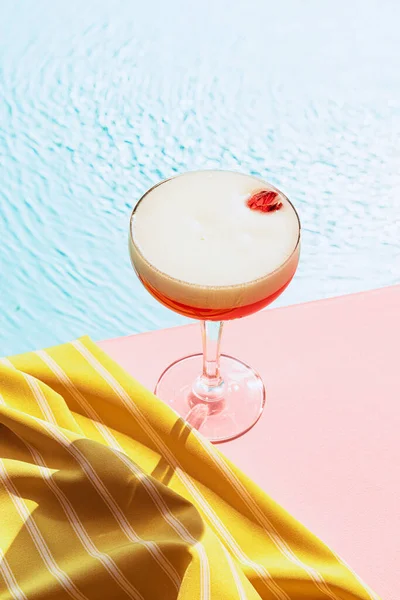 Clube Trevo Bebida Fria Dia Quente Verão Copo Cocktail Perto — Fotografia de Stock