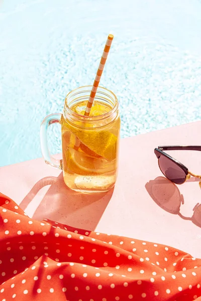 Limonada Naranja Bebida Fría Caluroso Día Verano Copa Cóctel Cerca — Foto de Stock