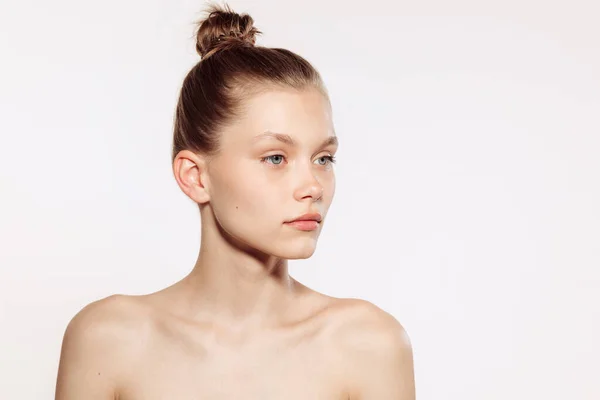 Jól Ápolt Bőr Félhosszú Portré Fiatal Gyönyörű Női Divat Modell — Stock Fotó