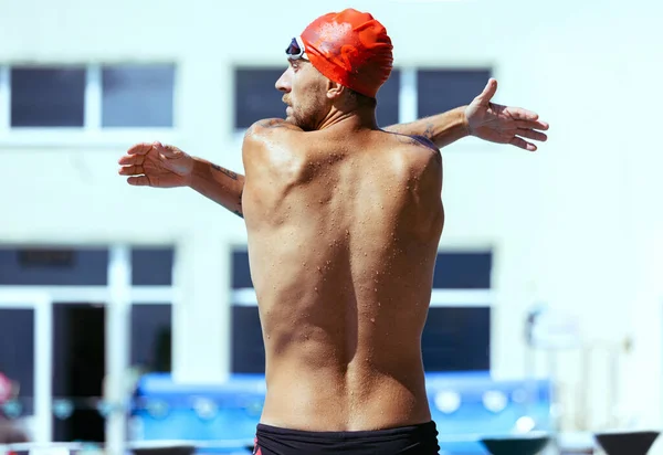Workout Back View Young Muscular Man Swimmer Training Alone Public — Stock Photo, Image