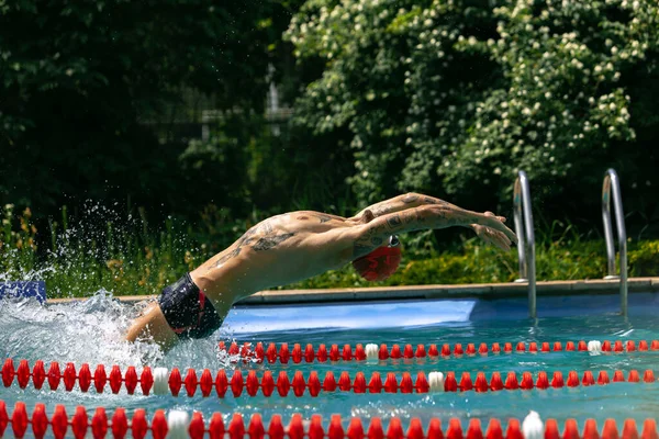 Motion Action Live Portrait Young Sportive Man Professional Swimmer Goggles — Stock Photo, Image