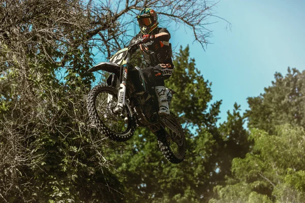 Sentiero Forestale Strada Foto Dal Vivo Del Motociclista Professionista Che — Foto Stock