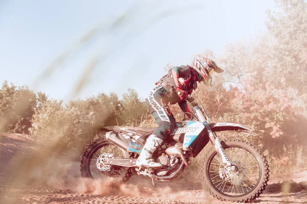 Yüksek Enerji Itici Güç Adrenalin Enduro Motorsikletli Profesyonel Motosiklet Eğitimini — Stok fotoğraf