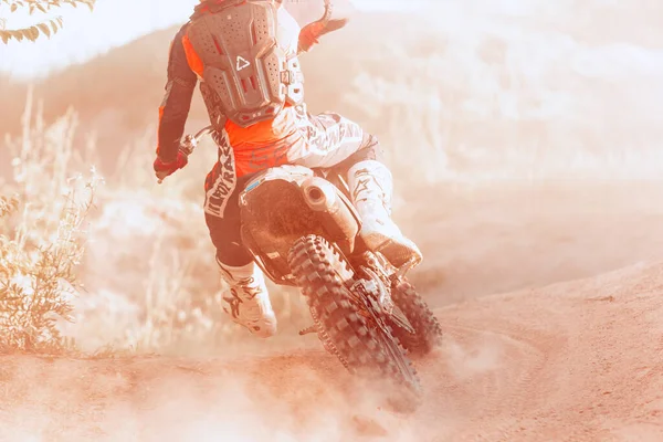 Back View Ukrainian Professional Motorcycle Rider Driving Enduro Motorbike Outdoors — ストック写真