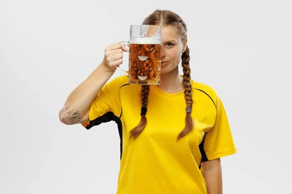 Look One Young Excited Woman Yellow Football Kit Holding Beer —  Fotos de Stock