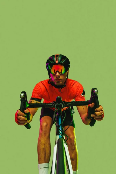 Front Camera View Sportsman Cyclist Bicycle Red Sports Uniform Protective — Foto Stock