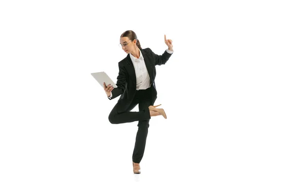 Mooi Jong Meisje Draagt Business Style Outfit Springen Dansen Geïsoleerd — Stockfoto