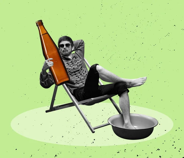 Cozy Evening Stylish Man Sitting Chaise Longue Big Glass Beer — Stock Fotó