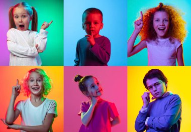 Fikirler. Çocukların duyguları işte. Çok renkli arka planda, neon ışıkta izole edilmiş küçük şirin çocukların portreleri. Eğitim, harika duygular, yüz ifadesi ve çocukluk kavramı..