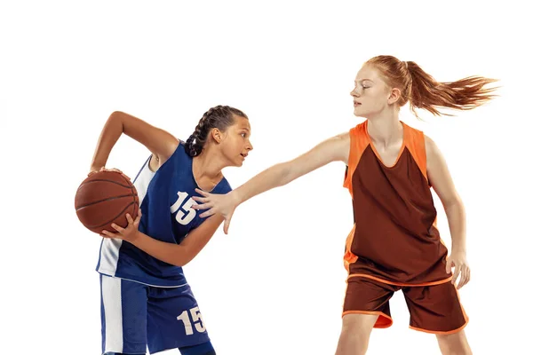 Studio Shot Beginner Basketball Players Young Girls Teen Training Basketball — Stok Foto