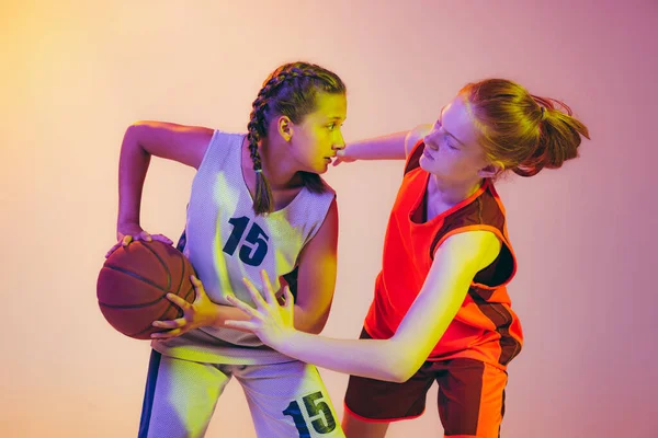 Jump Ball Female Basketball Players Young Girls Teen Training Basketball — ストック写真