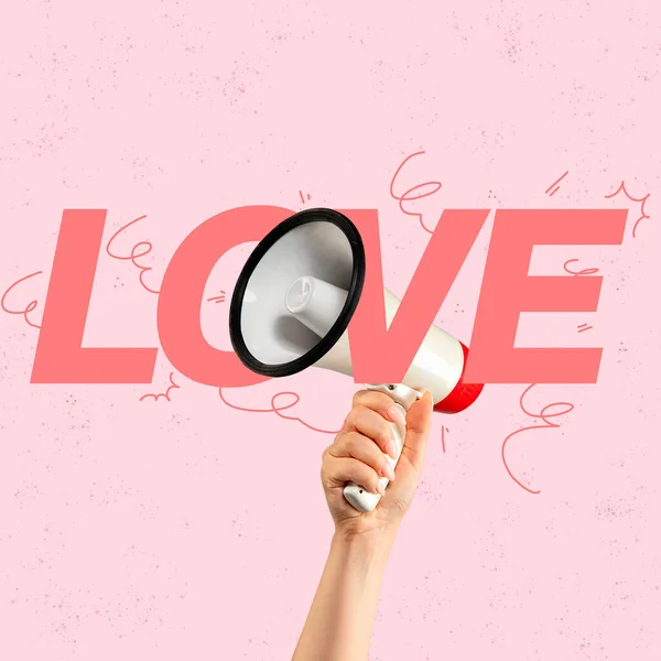 Kreatywny Kolorowy Design Kobieca Ręka Megafonem Mówiąca Miłości Izolowanej Różowym — Zdjęcie stockowe