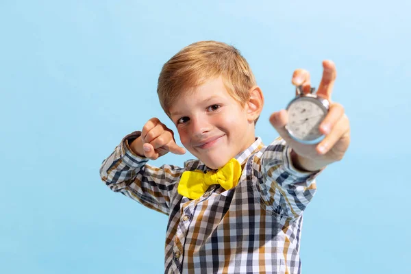 Time Study Cute Preschool Boy Kid Wearing Retro Style Outfit — Fotografia de Stock