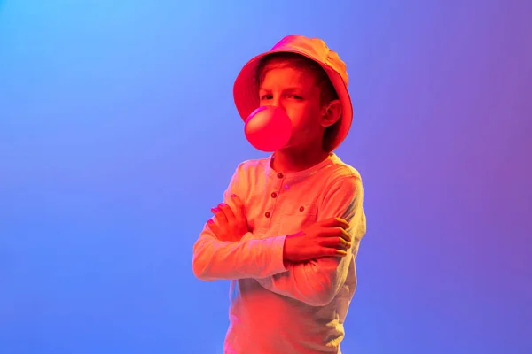 Blowing Bubble Gum Studio Shot Stylish Little Boy Kid Posing — 图库照片