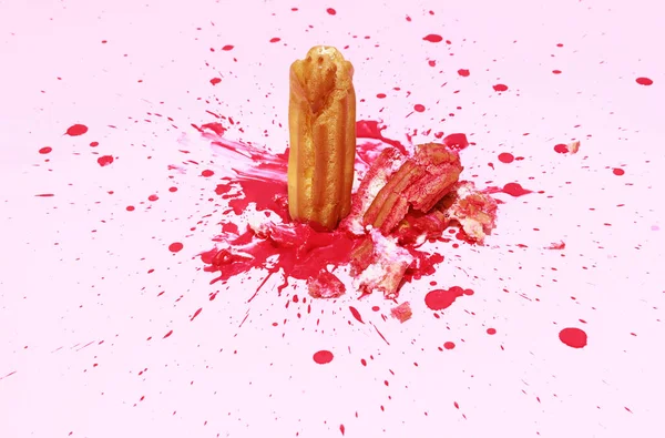 Food Pop Art Photography Image Delicious French Eclair Strawberry Filling — Foto de Stock