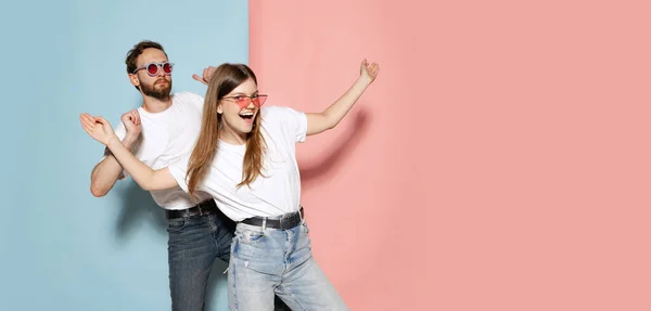 Party Time Young Stylish Happy Man Excited Girl Dancing Hip — Foto de Stock