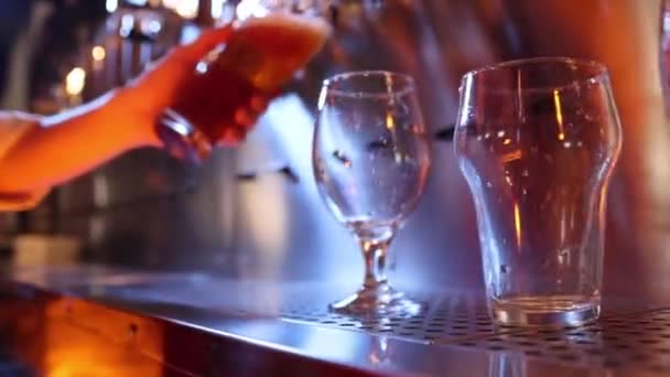 Closeup View Clean Beer Glasses Bartender Pouring Beer Glasses Pub — Stockvideo