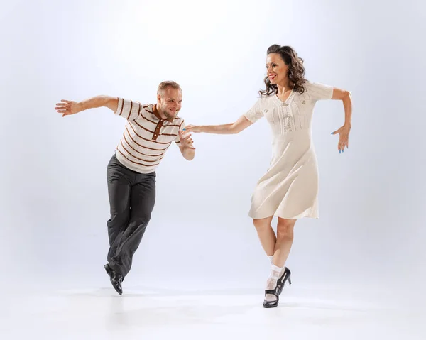 Same Wavelength Astonished Young Dancing Man Woman Dance Sport Dances — Stockfoto