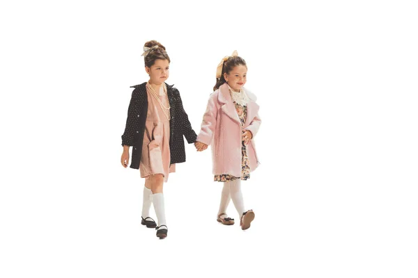 Walks Studio Shot Little Happy Girls Retro Style Autumn Outfit — Photo