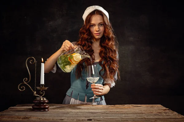 Refreshing Drinks Portrait Young Redhead Girl Long Curly Hair Image — Zdjęcie stockowe