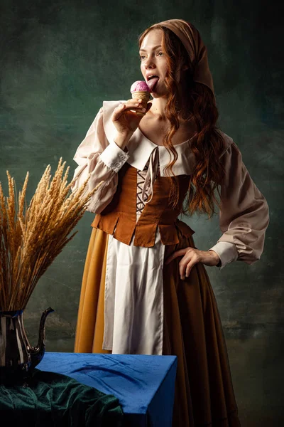 Pleasure Portrait Charming Redhair Girl Long Curly Hair Girl Renaissance — Zdjęcie stockowe