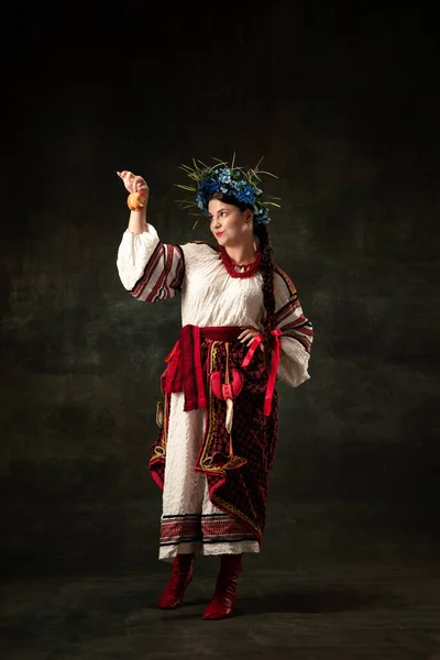 Freedom Independence Art Portrait Beautiful Woman Wearing Traditional Folk Ukrainian — Zdjęcie stockowe