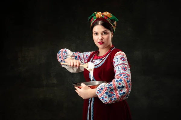 Creative Portrait Beautiful Ukrainian Woman Wearing Traditional Folk Costume Isolated — Stock fotografie