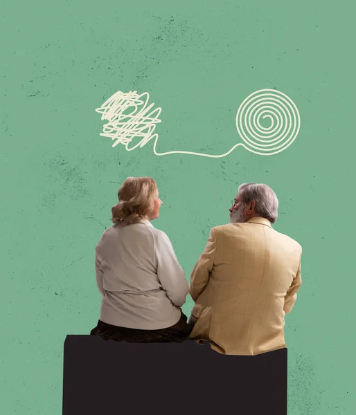 相互理解 男女心理 现代设计 已婚夫妇 老人和中年妇女在一起 支持的概念 最低限度主义 — 图库照片