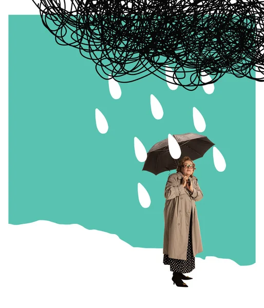 Vulnerabilidad Indefensión Edad Media Triste Mujer Asustada Pie Con Paraguas —  Fotos de Stock