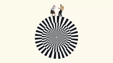 Sonsuz retro dans. Çağdaş sanat kolajı. Mutlu yaşlı dansçılar, optik illüzyon deseni ve tasarımı ile büyük bir çember üzerinde dans ediyorlar. Yaratıcılık kavramı, aşk, hayal gücü, ilişki
