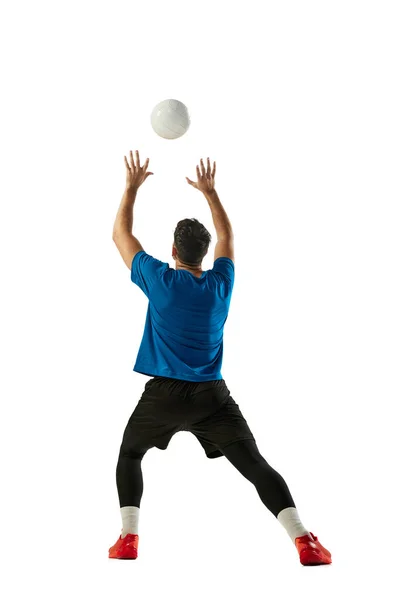 Spieratleet Mannelijke Volleybal Speler Training Met Bal Geïsoleerd Witte Studio — Stockfoto