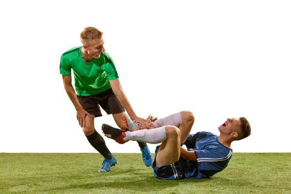 Tuff Och Taktisk Foul Rival Fotbollsspelare Bär Gröna Och Blå — Stockfoto