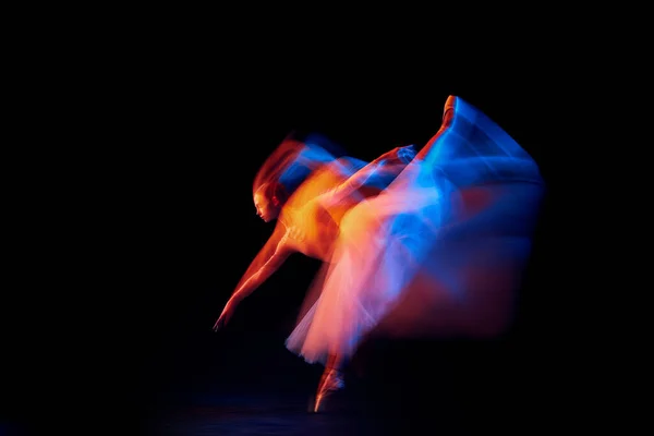 Futurismo Fantasia Milagre Bailarina Graciosa Frágil Vestido Balé Movimento Isolado — Fotografia de Stock