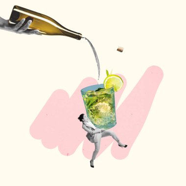 Çağdaş sanat kolajı. Yaratıcı tasarım. Alkollü mojito bardağı tutan kadın. Parti hazırlıkları, hafta sonları. Parti anlayışı, eğlence, kutlama, yaratıcılık. İlan, metin için boşluk kopyala