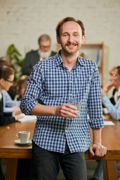 Data Analyst Happy Man Looking Camera Smilling Work Modern Loft — Stock Photo, Image