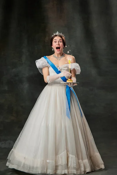 Feliz Aniversário Mulher Elegante Pessoa Real Rainha Princesa Roupa Medieval — Fotografia de Stock