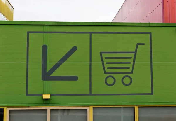 Shopping Cart Symbol Sign Direction Arrow Green Background — Fotografia de Stock