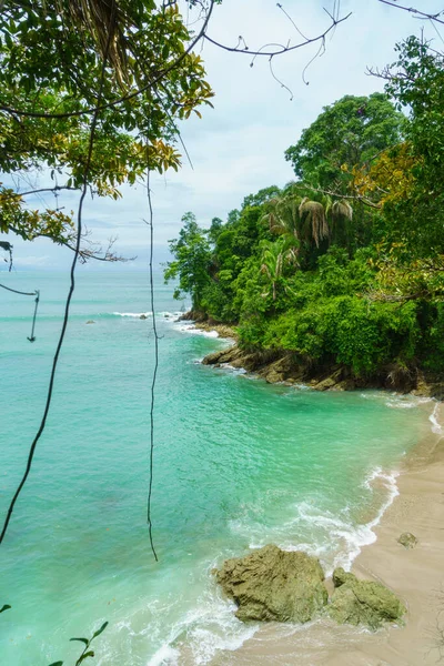 Luchtopname Van Een Wit Zandstrand Omringd Door Tropische Jungle Costa — Stockfoto