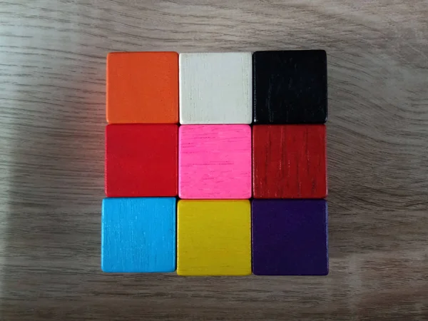 Κάτοψη Πολύχρωμα Ξύλινα Μπλοκ Παιχνίδια Cids Για Σχεδιασμό Παρασκήνιο Έννοια — Φωτογραφία Αρχείου