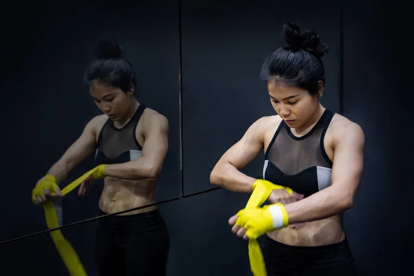Asian Female Boxer Wearing Yellow Cotton Bandage Strap Wrist Fitness — Stock Photo, Image