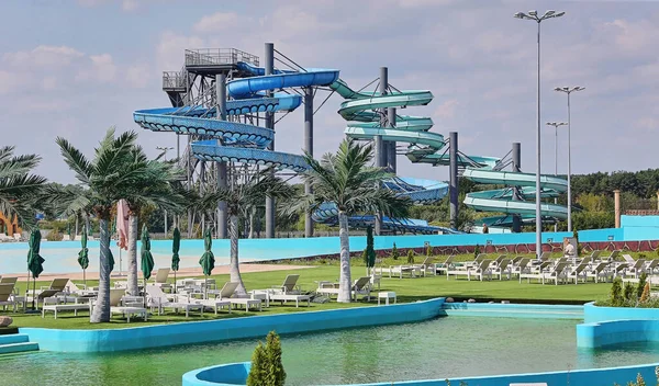 Un parc aquatique sans personne pendant une pandémie. — Photo