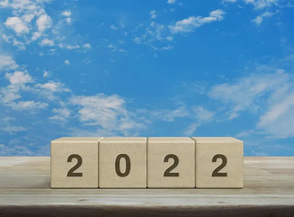 2022 Letter Wood Block Cubes Wooden Table Blue Sky White — Stock Photo, Image
