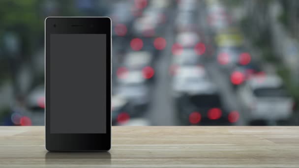 현대의 스마트 휴대폰 화면에 Padlock 아이콘은 러시아워를 앞두고 나무로 인터넷 — 비디오