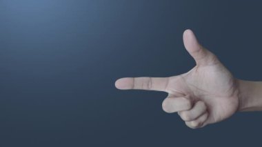 Açık mavi arkaplan üzerinde düz araba simgesi, iş taşımacılığı hizmeti konsepti