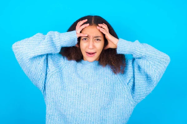 Geschokte Paniek Afro Amerikaanse Tiener Meisje Met Afro Haar Stijl — Stockfoto