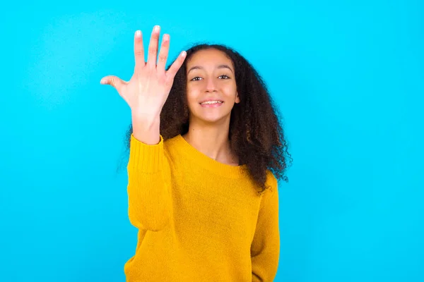 African American Teenager Girl Afro Hair Style Wearing Yellow Sweater — Stock Photo, Image