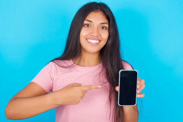 Smiling Girl Mock Copy Space Girl Pointing Index Finger Mobile — Stock Photo, Image